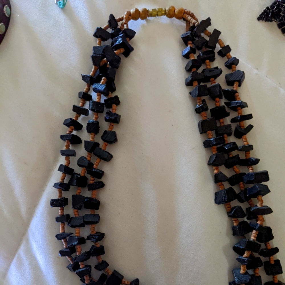Beautiful coca wood necklace black